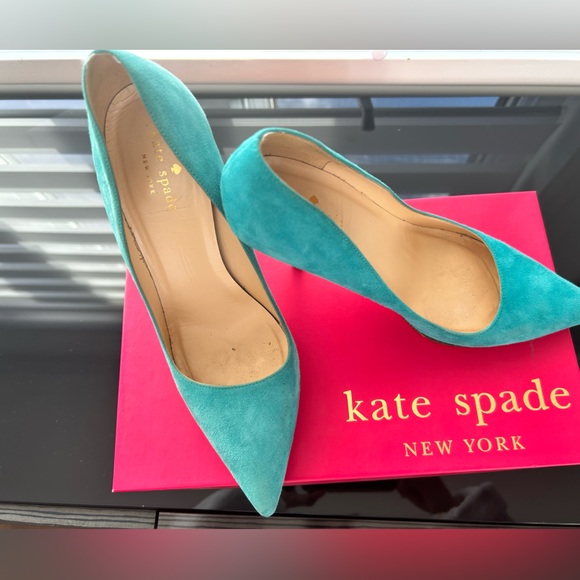 Kate Spade pump. - Picture 3 of 9